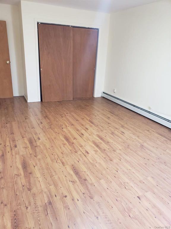 22724 Murdock Avenue, Queens Village, NY 11429 — photo 3
