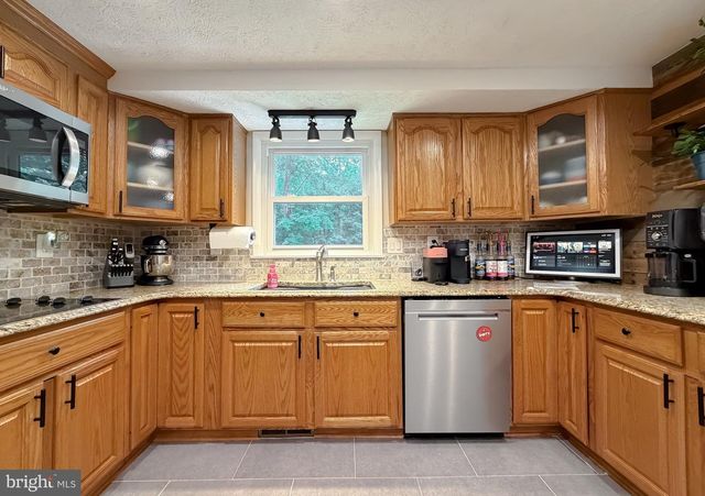 3872 STONEYBROOK RD, White Plains, MD 20695