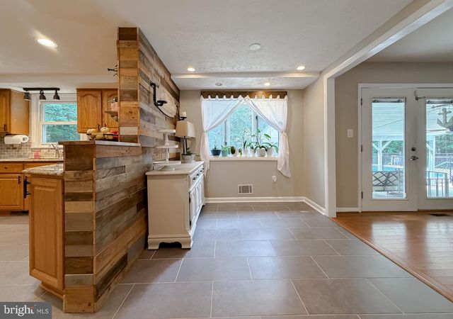 3872 STONEYBROOK RD, White Plains, MD 20695