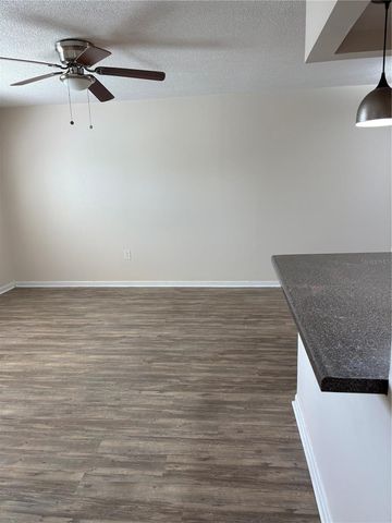 555 69TH AVENUE 7, St Petersburg, FL 33706