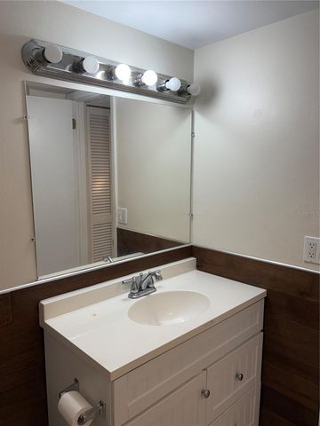 555 69TH AVENUE 7, St Petersburg, FL 33706