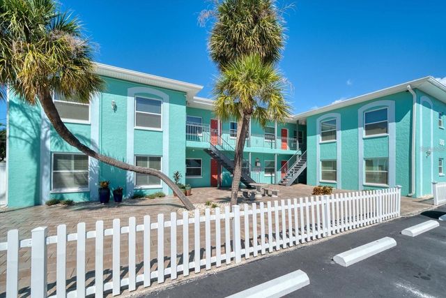 555 69TH AVENUE 7, St Petersburg, FL 33706