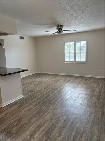 555 69TH AVENUE 7, St Petersburg, FL 33706