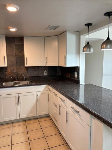 555 69TH AVENUE 7, St Petersburg, FL 33706