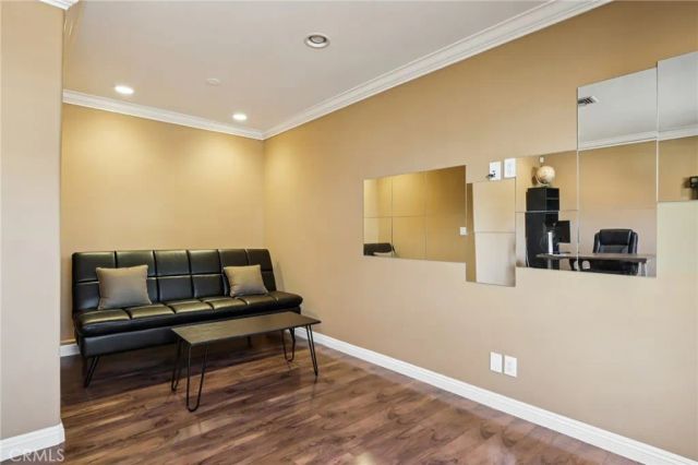 13816 Bessemer Street, Van Nuys, CA 91401