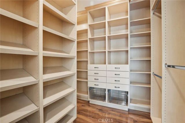 13816 Bessemer Street, Van Nuys, CA 91401