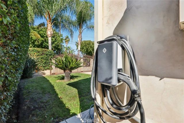 13816 Bessemer Street, Van Nuys, CA 91401