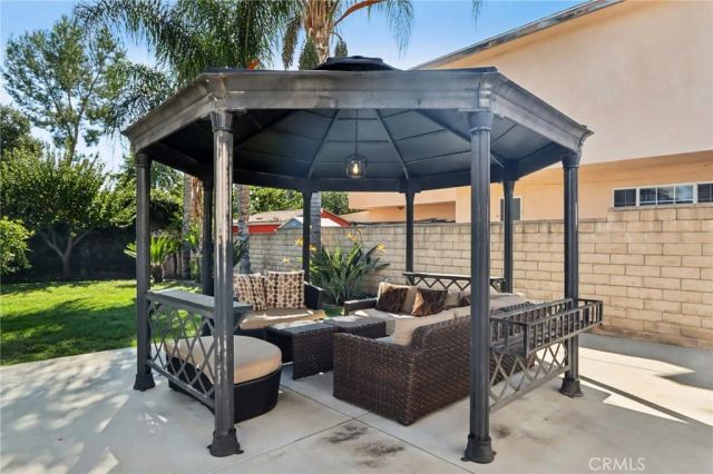 13816 Bessemer Street, Van Nuys, CA 91401