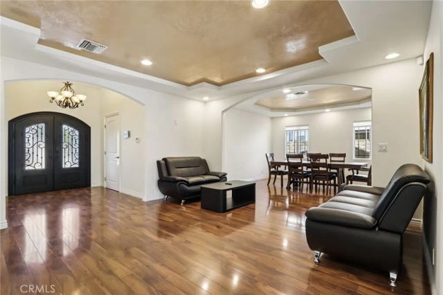 13816 Bessemer Street, Van Nuys, CA 91401