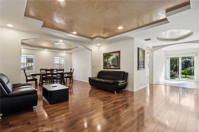 13816 Bessemer Street, Van Nuys, CA 91401