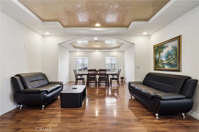 13816 Bessemer Street, Van Nuys, CA 91401