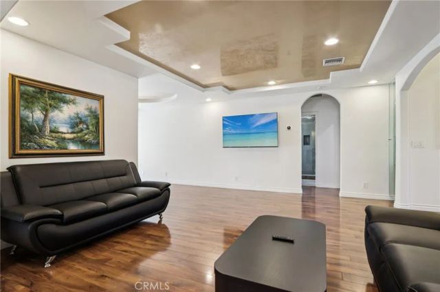 13816 Bessemer Street, Van Nuys, CA 91401