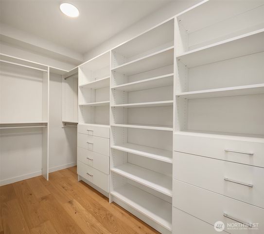 286 118th Avenue SE, Bellevue, WA 98005