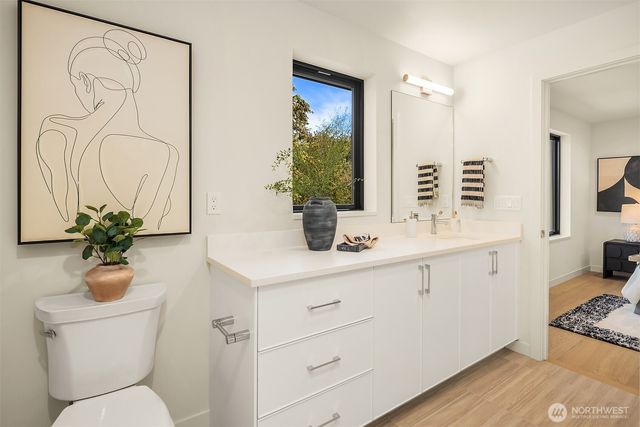 286 118th Avenue SE, Bellevue, WA 98005