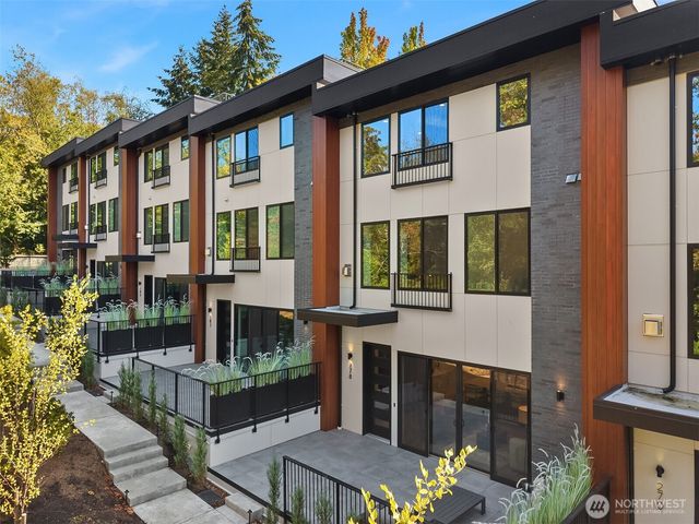 286 118th Avenue SE, Bellevue, WA 98005