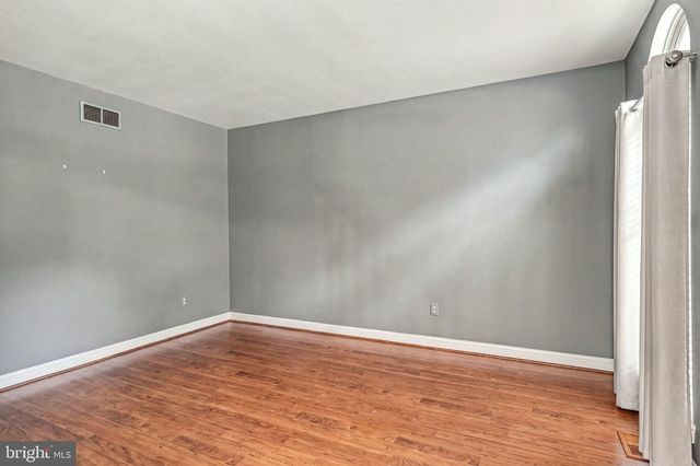 23 FARMHOUSE LN, Voorhees, NJ 08043