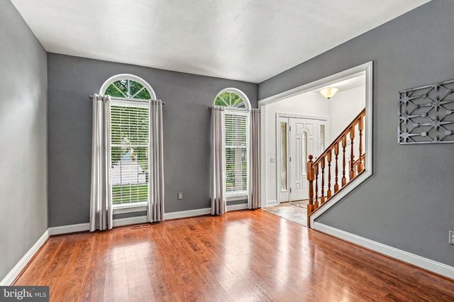23 FARMHOUSE LN, Voorhees, NJ 08043