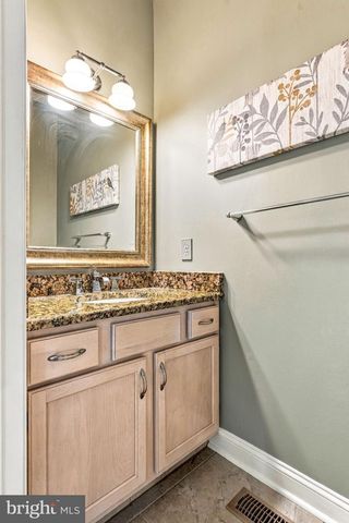 23 FARMHOUSE LN, Voorhees, NJ 08043