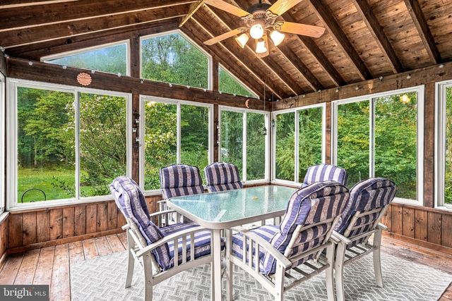 23 FARMHOUSE LN, Voorhees, NJ 08043