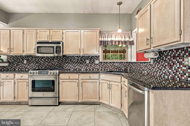 23 FARMHOUSE LN, Voorhees, NJ 08043