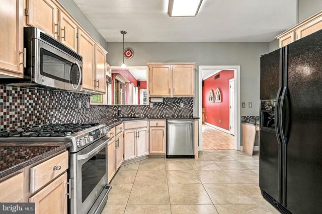 23 FARMHOUSE LN, Voorhees, NJ 08043