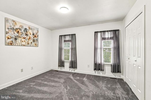 23 FARMHOUSE LN, Voorhees, NJ 08043