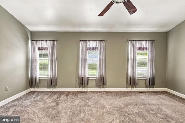 23 FARMHOUSE LN, Voorhees, NJ 08043