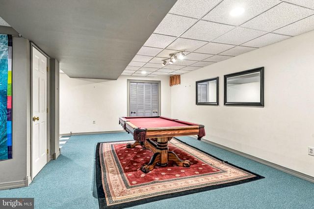 23 FARMHOUSE LN, Voorhees, NJ 08043