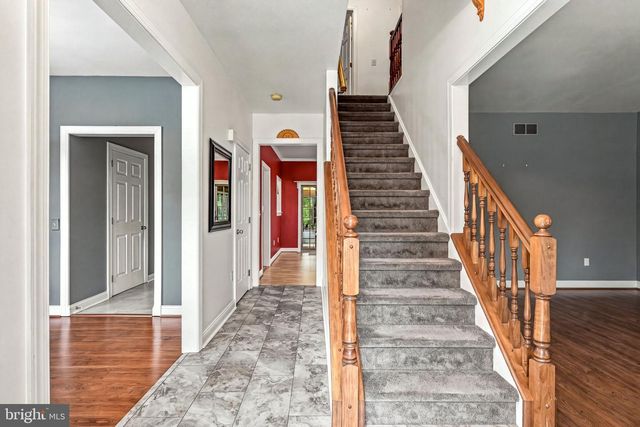 23 FARMHOUSE LN, Voorhees, NJ 08043