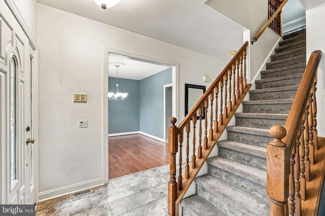 23 FARMHOUSE LN, Voorhees, NJ 08043