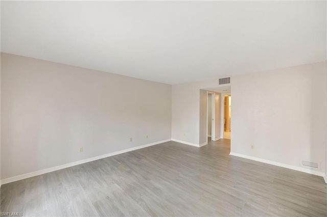 100 Wyndemere Way Apt 203, Naples, FL 34105