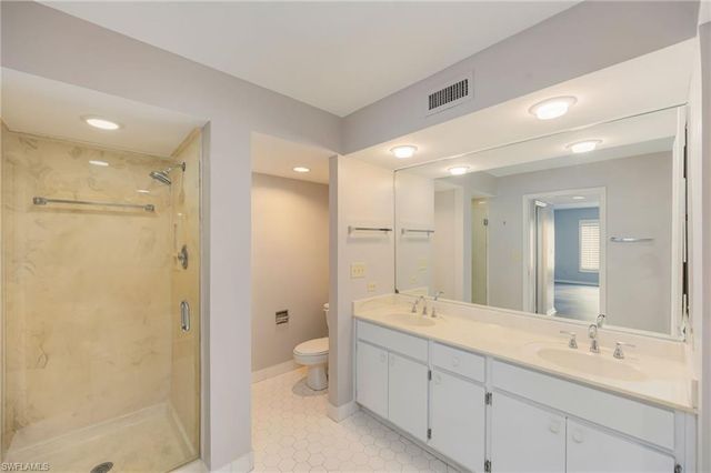 100 Wyndemere Way Apt 203, Naples, FL 34105