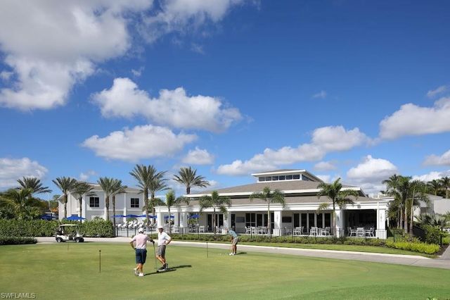 100 Wyndemere Way Apt 203, Naples, FL 34105