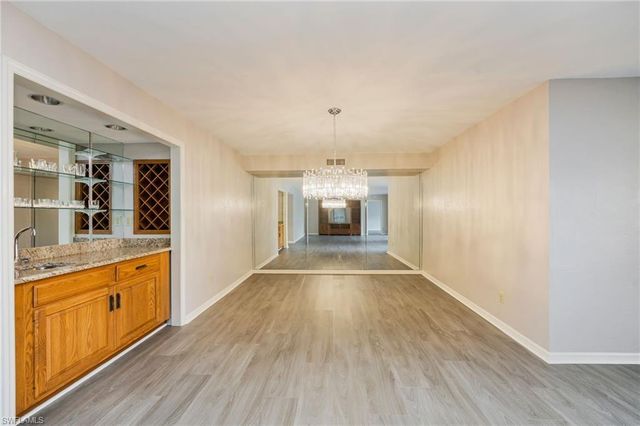 100 Wyndemere Way Apt 203, Naples, FL 34105