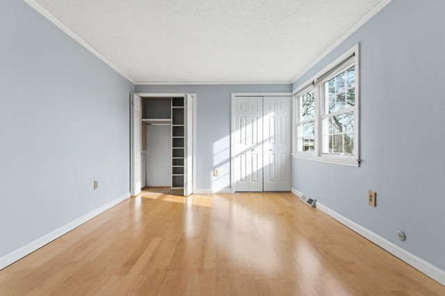 25 Kern Drive, Nashua, NH 03060