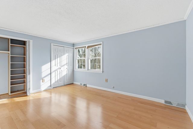 25 Kern Drive, Nashua, NH 03060