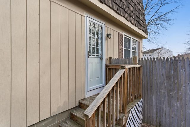 25 Kern Drive, Nashua, NH 03060