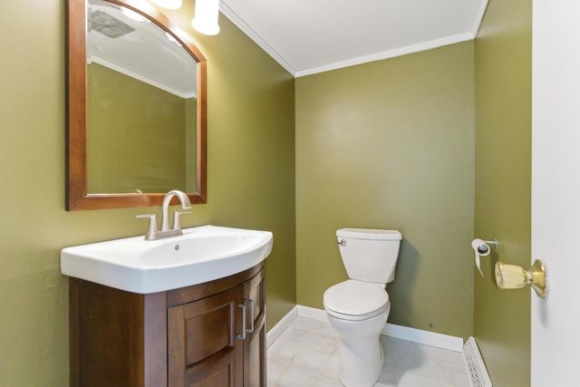 25 Kern Drive, Nashua, NH 03060