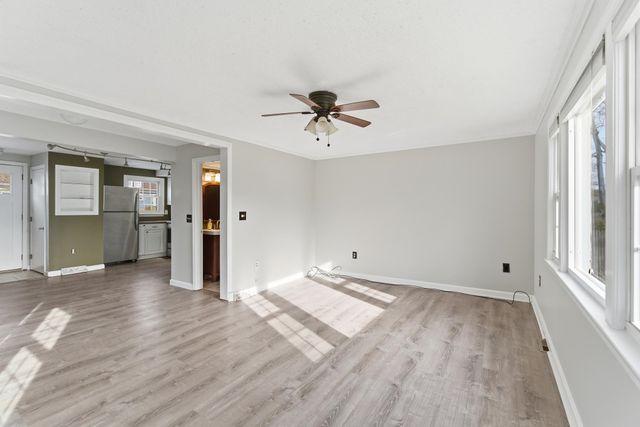 25 Kern Drive, Nashua, NH 03060