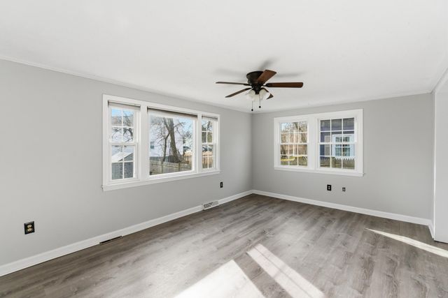 25 Kern Drive, Nashua, NH 03060