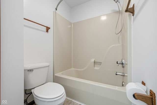 1525 Timber Village Drive, Greenwood, IN 46142