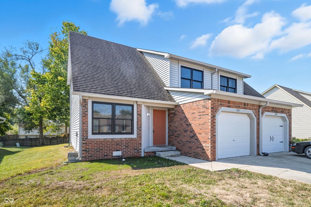 1525 Timber Village Drive, Greenwood, IN 46142