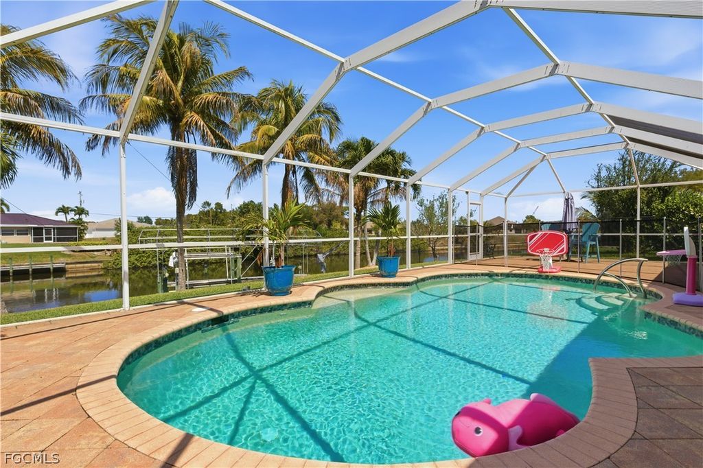 1105 SE 13th ST, Cape Coral, FL 33990