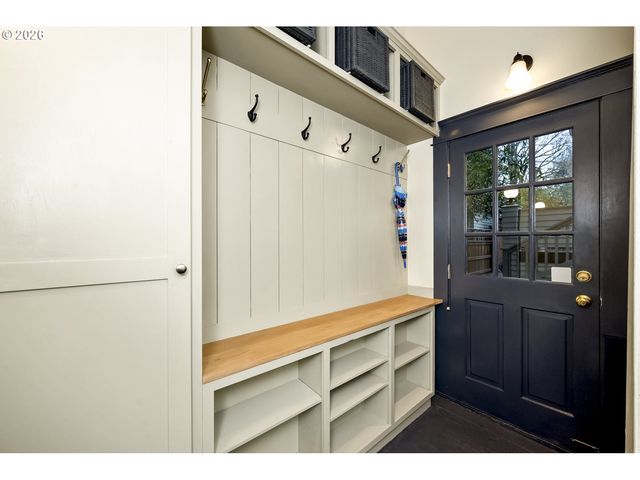 2536 Ne 17TH Ave, Portland, OR 97212