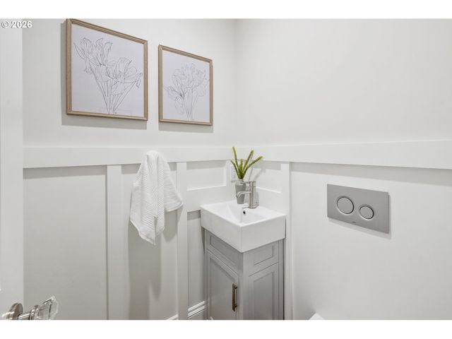 2536 Ne 17TH Ave, Portland, OR 97212