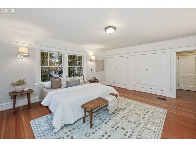 2536 Ne 17TH Ave, Portland, OR 97212