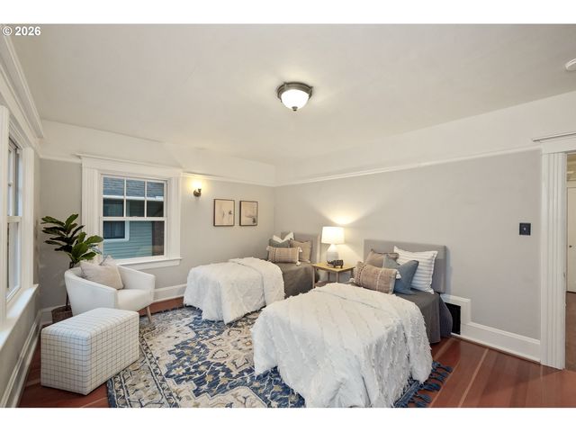 2536 Ne 17TH Ave, Portland, OR 97212