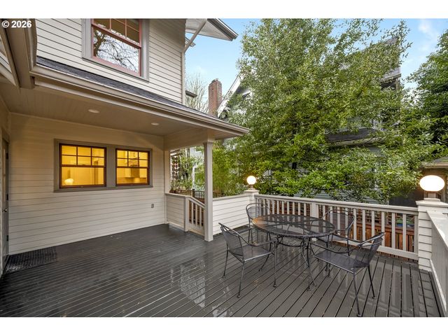 2536 Ne 17TH Ave, Portland, OR 97212