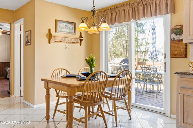 3 Manalapan Woods Drive, Manalapan, NJ 07726