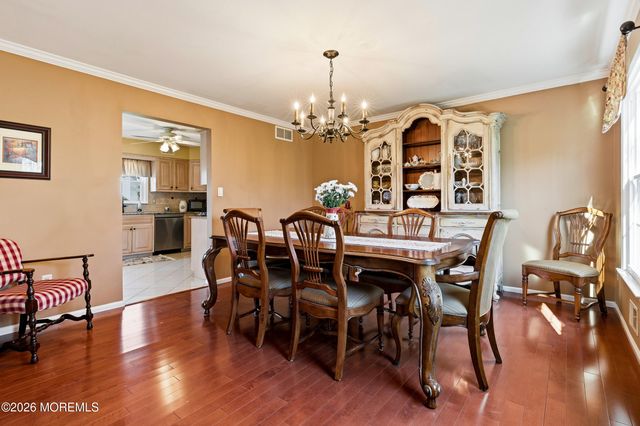 3 Manalapan Woods Drive, Manalapan, NJ 07726